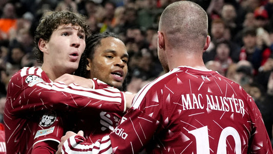 Rio Ngumoha celebrates with Mac Allister and teammates against Villarreal